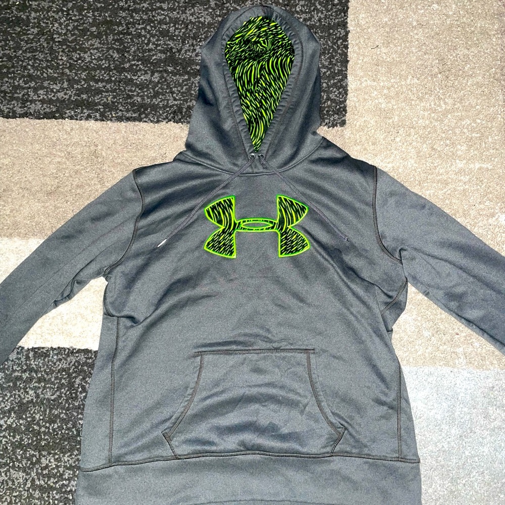 Under Armour Gray and Green Size M (Unisex)
